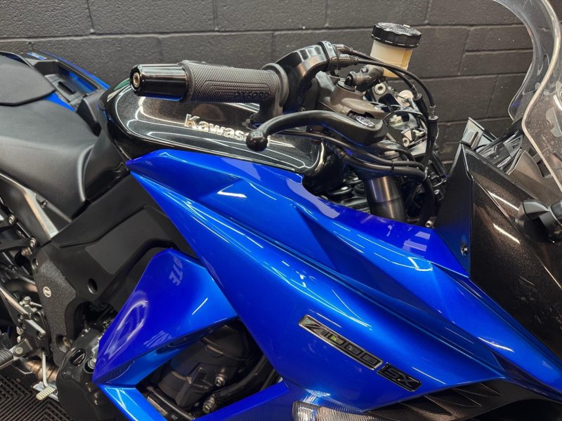 KAWASAKI Z1000