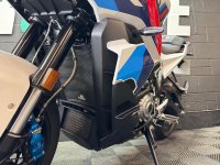 BMW M1000XR