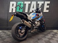BMW M1000XR