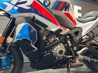 BMW M1000XR