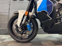 BMW M1000XR