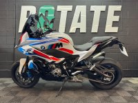 BMW M1000XR