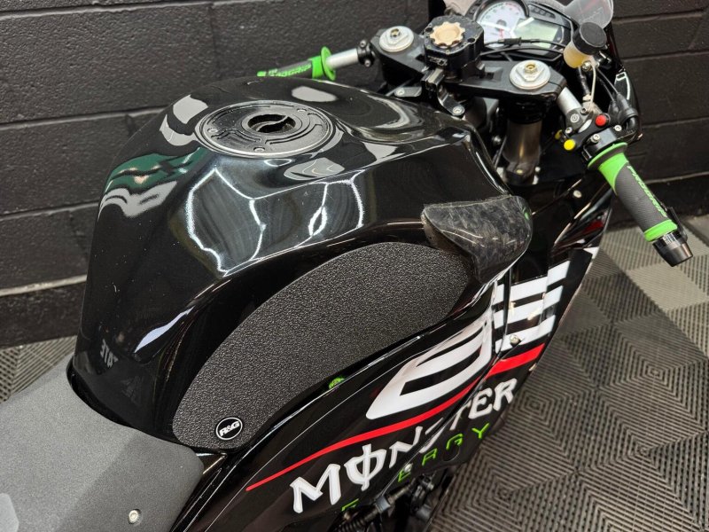 KAWASAKI NINJA ZX-6R