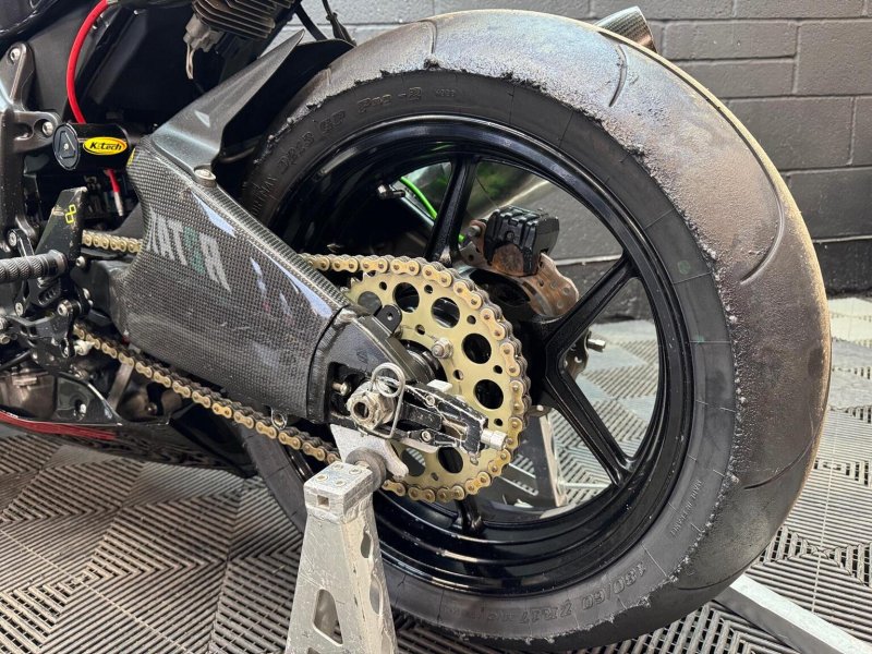 KAWASAKI NINJA ZX-6R