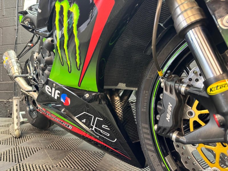 KAWASAKI NINJA ZX-6R