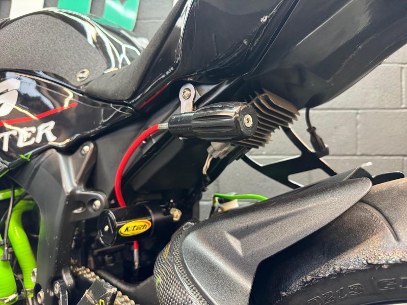KAWASAKI NINJA ZX-6R