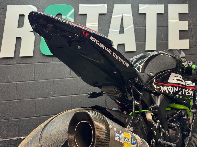 KAWASAKI NINJA ZX-6R