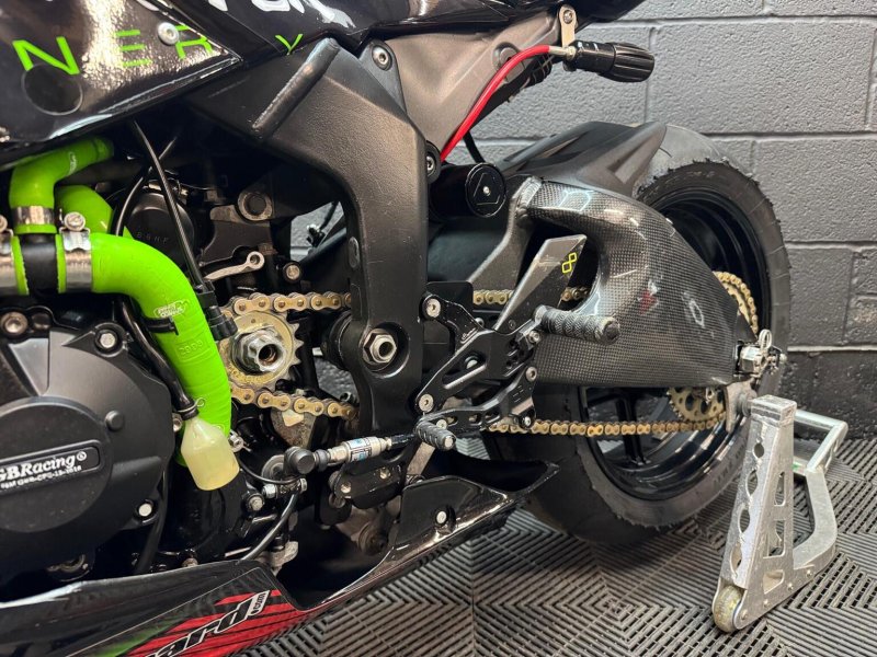 KAWASAKI NINJA ZX-6R