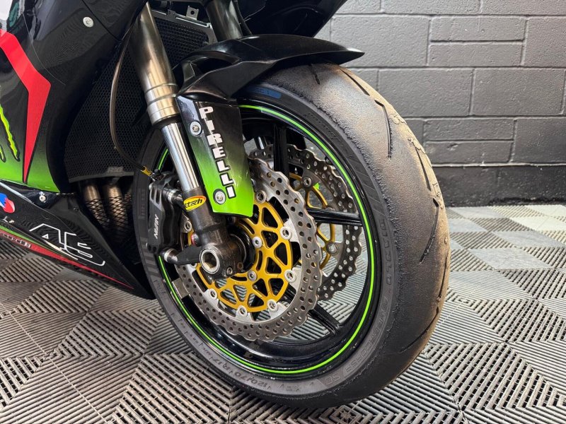 KAWASAKI NINJA ZX-6R