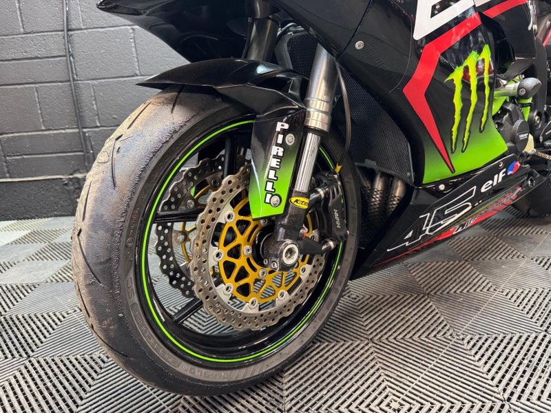 KAWASAKI NINJA ZX-6R