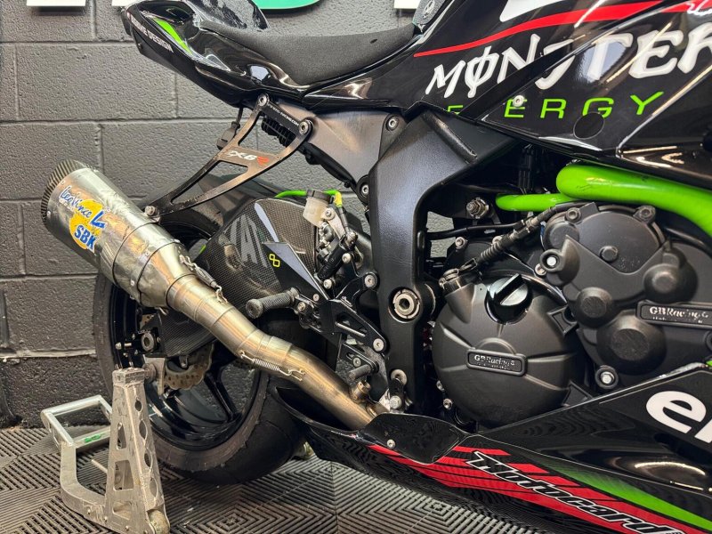 KAWASAKI NINJA ZX-6R