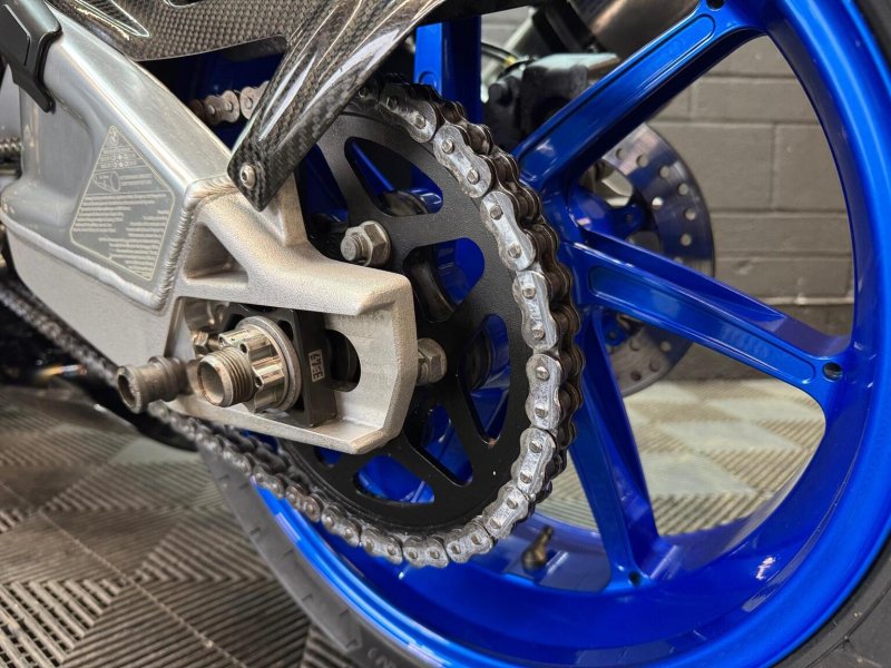 BMW HP4