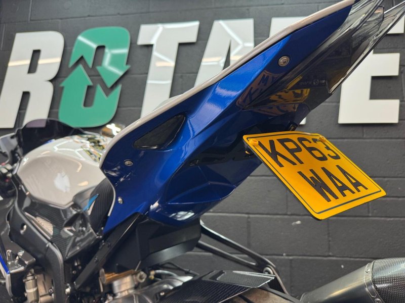 BMW HP4