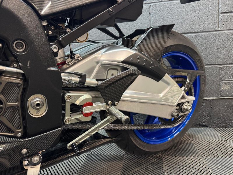 BMW HP4