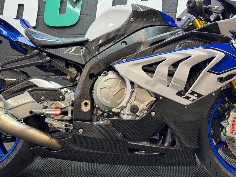 BMW HP4