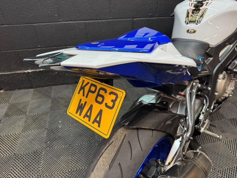BMW HP4