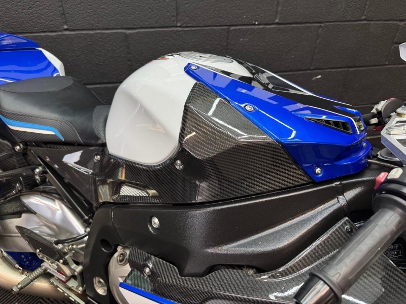 BMW HP4