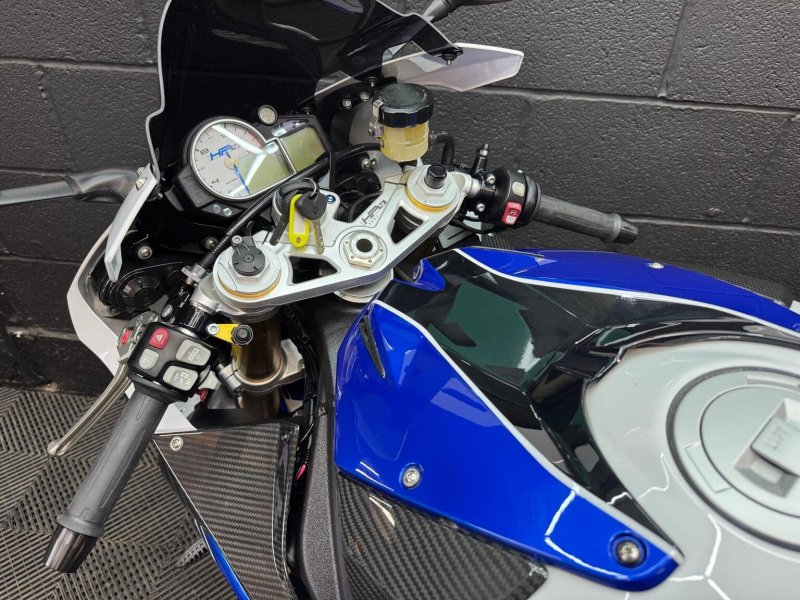 BMW HP4