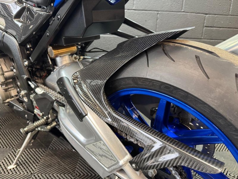 BMW HP4