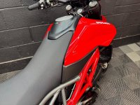 DUCATI Hypermotard