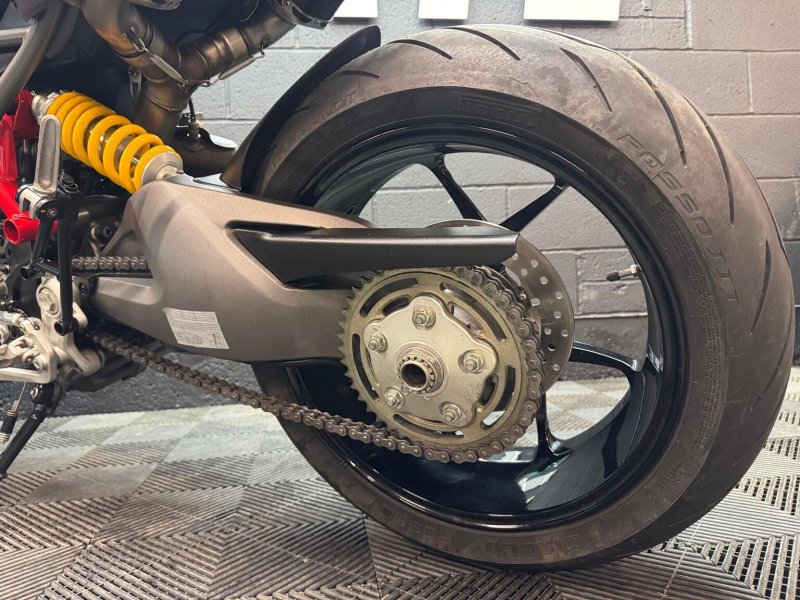 DUCATI Hypermotard