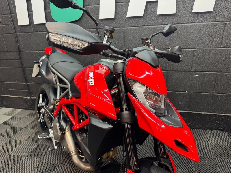 DUCATI Hypermotard