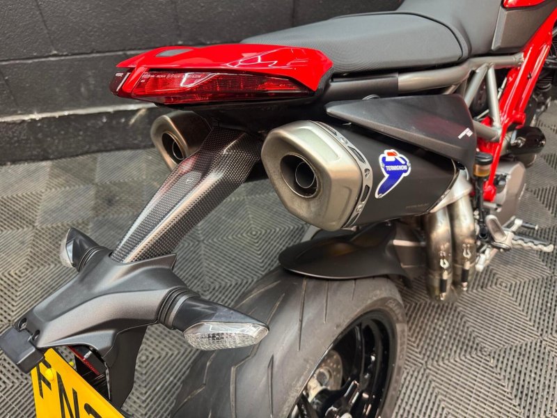 DUCATI Hypermotard