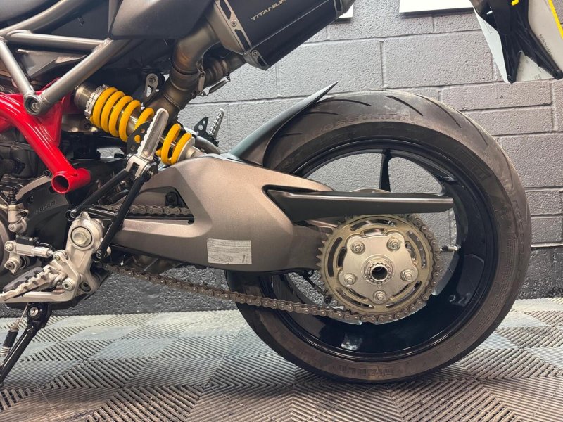 DUCATI Hypermotard