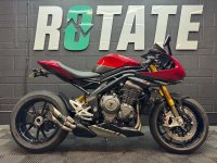 TRIUMPH SPEED TRIPLE 1200
