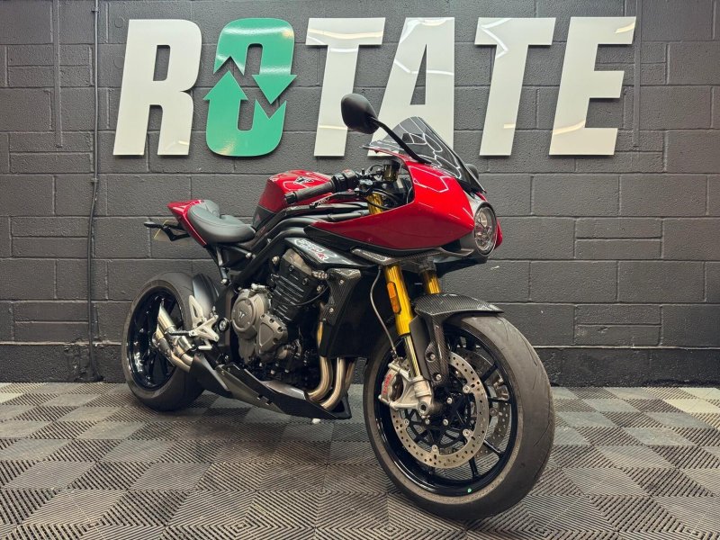 TRIUMPH SPEED TRIPLE 1200