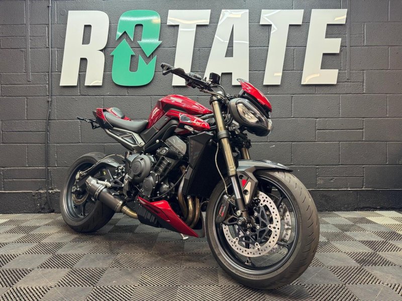 TRIUMPH STREET TRIPLE 765