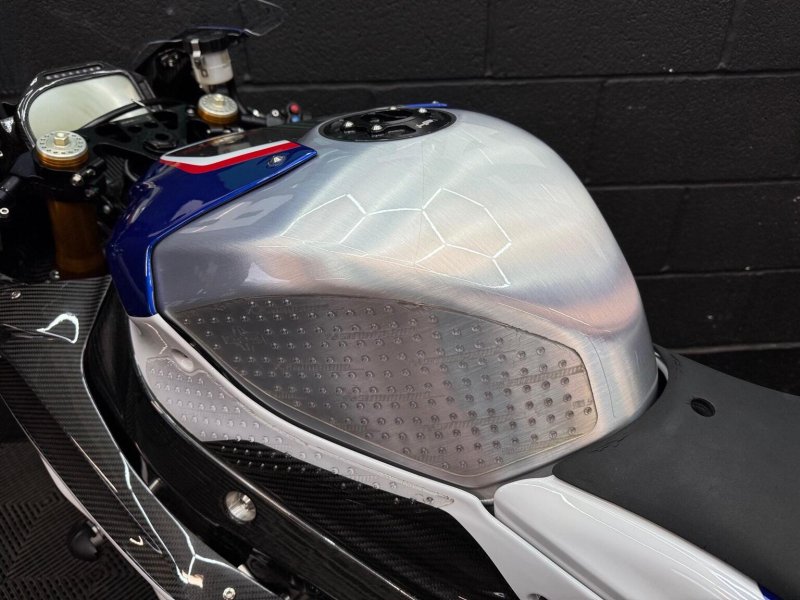 BMW HP4