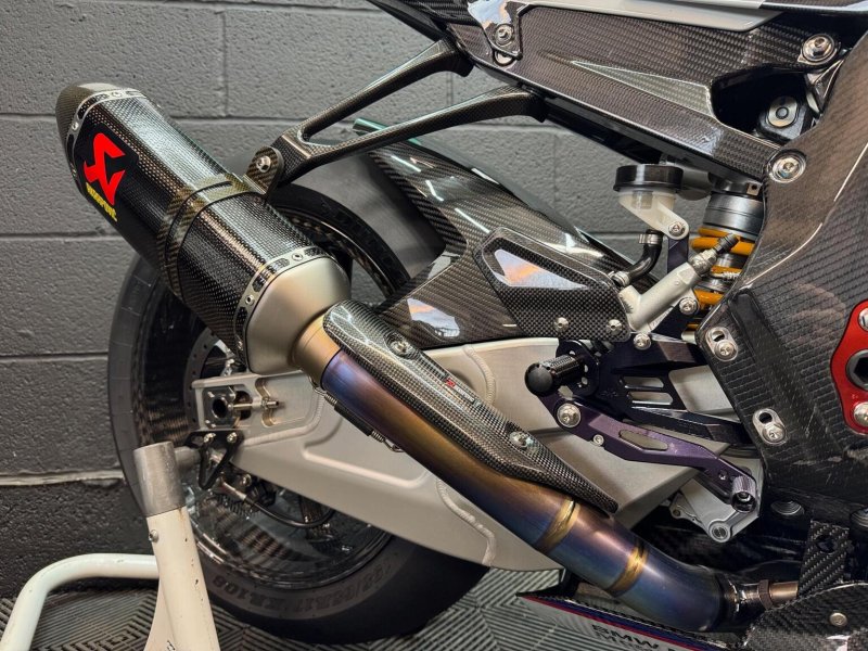 BMW HP4
