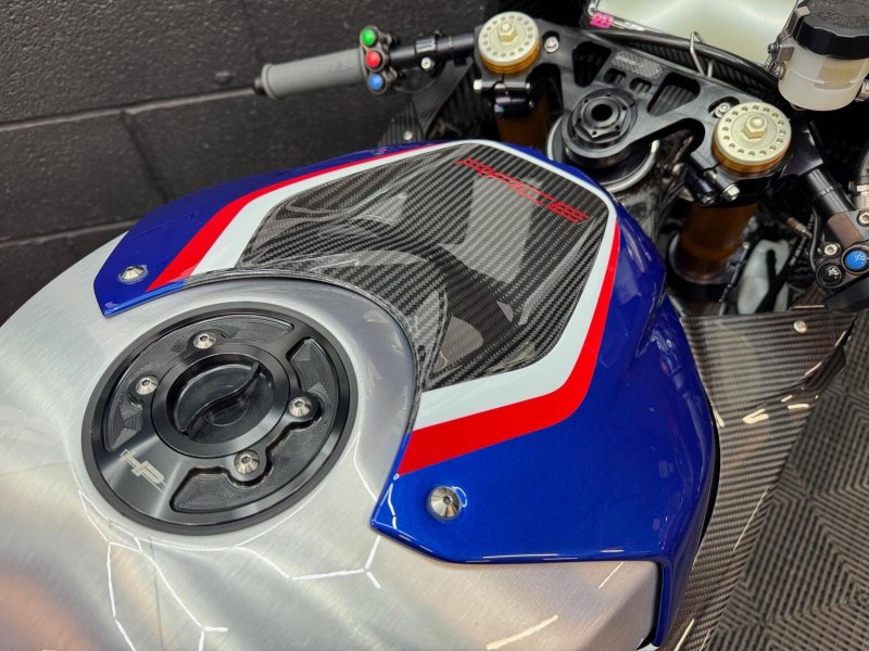 BMW HP4