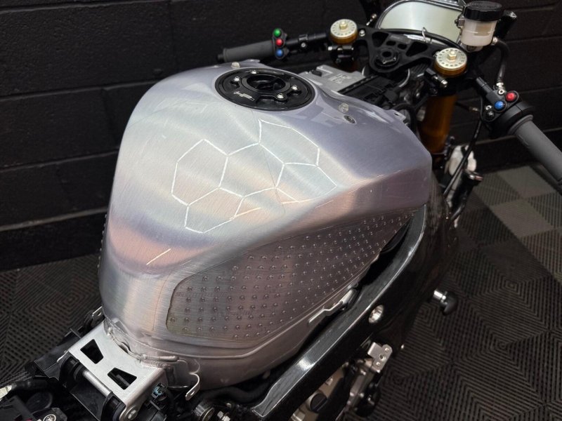BMW HP4