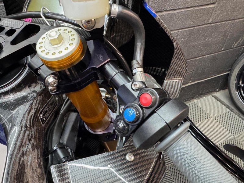 BMW HP4