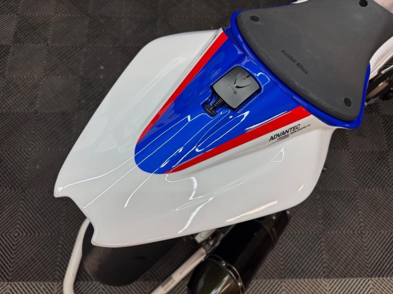 BMW HP4