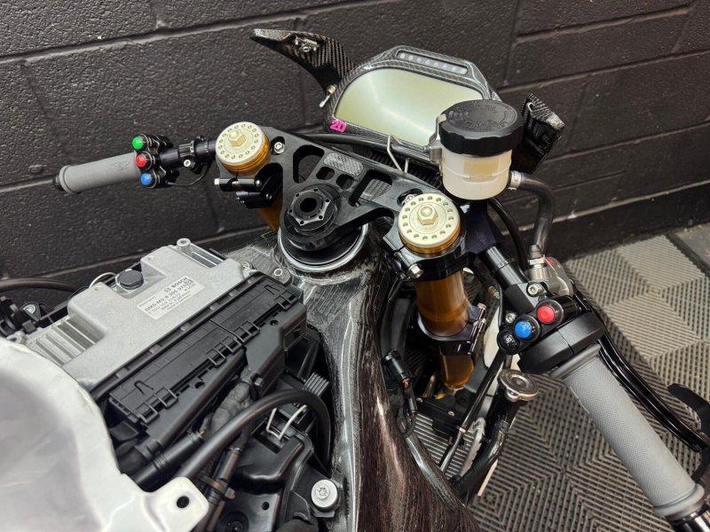 BMW HP4