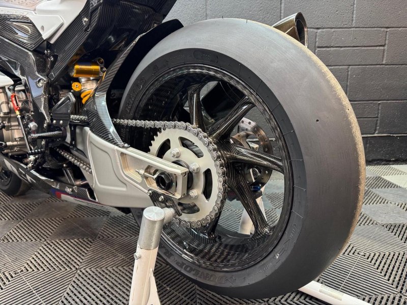 BMW HP4