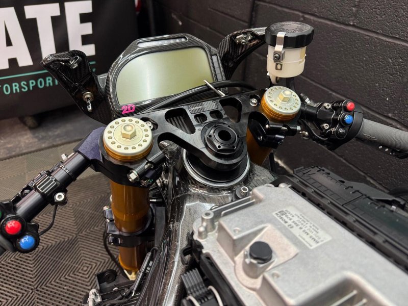 BMW HP4