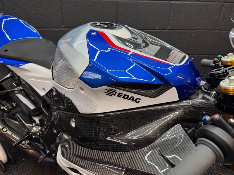 BMW HP4