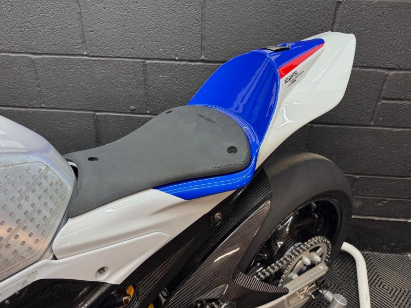 BMW HP4
