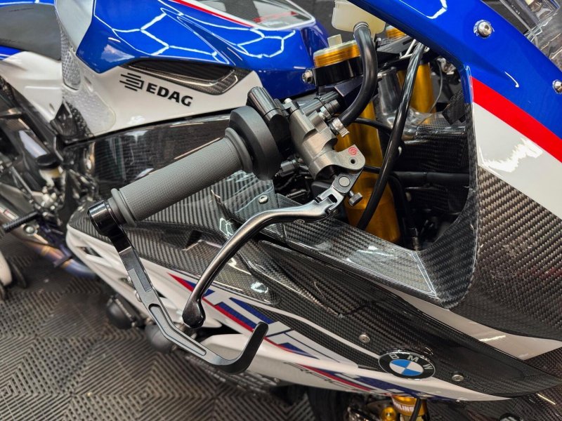 BMW HP4