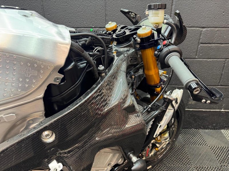 BMW HP4